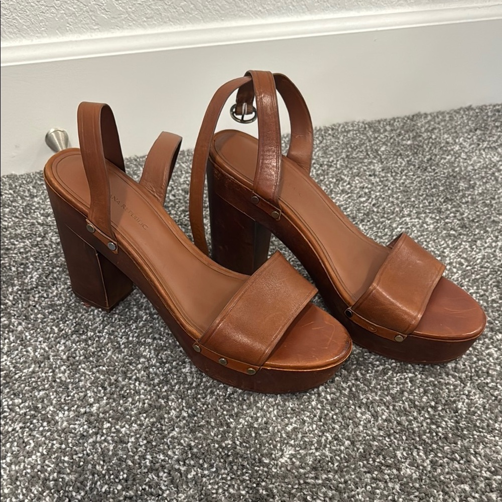 Banana Republic Leather Block Platform Sandals